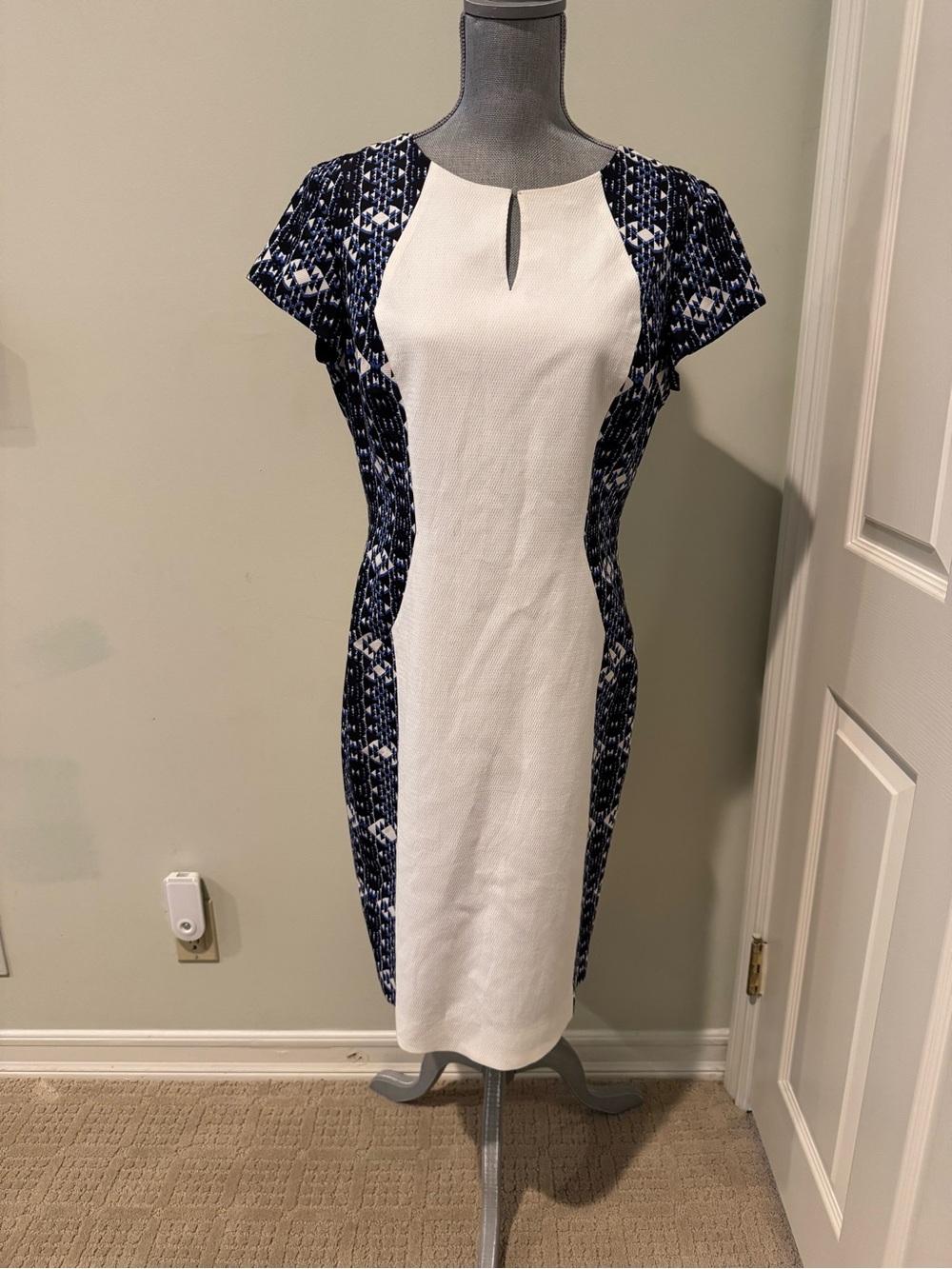 Classiques Entier White Center Panel Midi Dress with Navy Pattern
